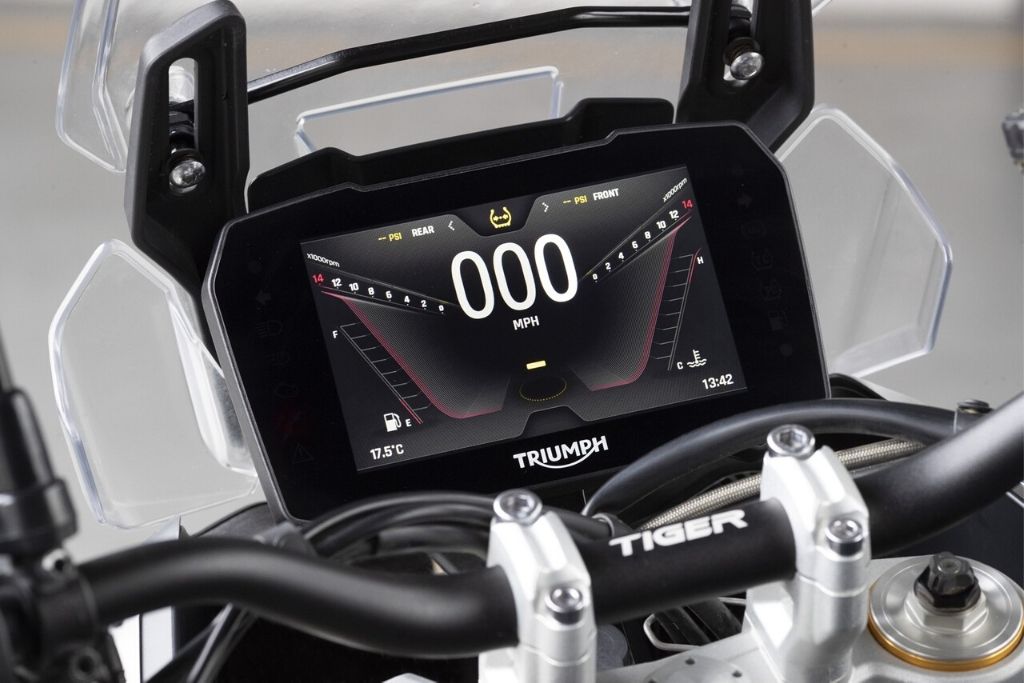 Painel da nova Triumph Tiger 900 Rally Pro — Foto: Divulgação